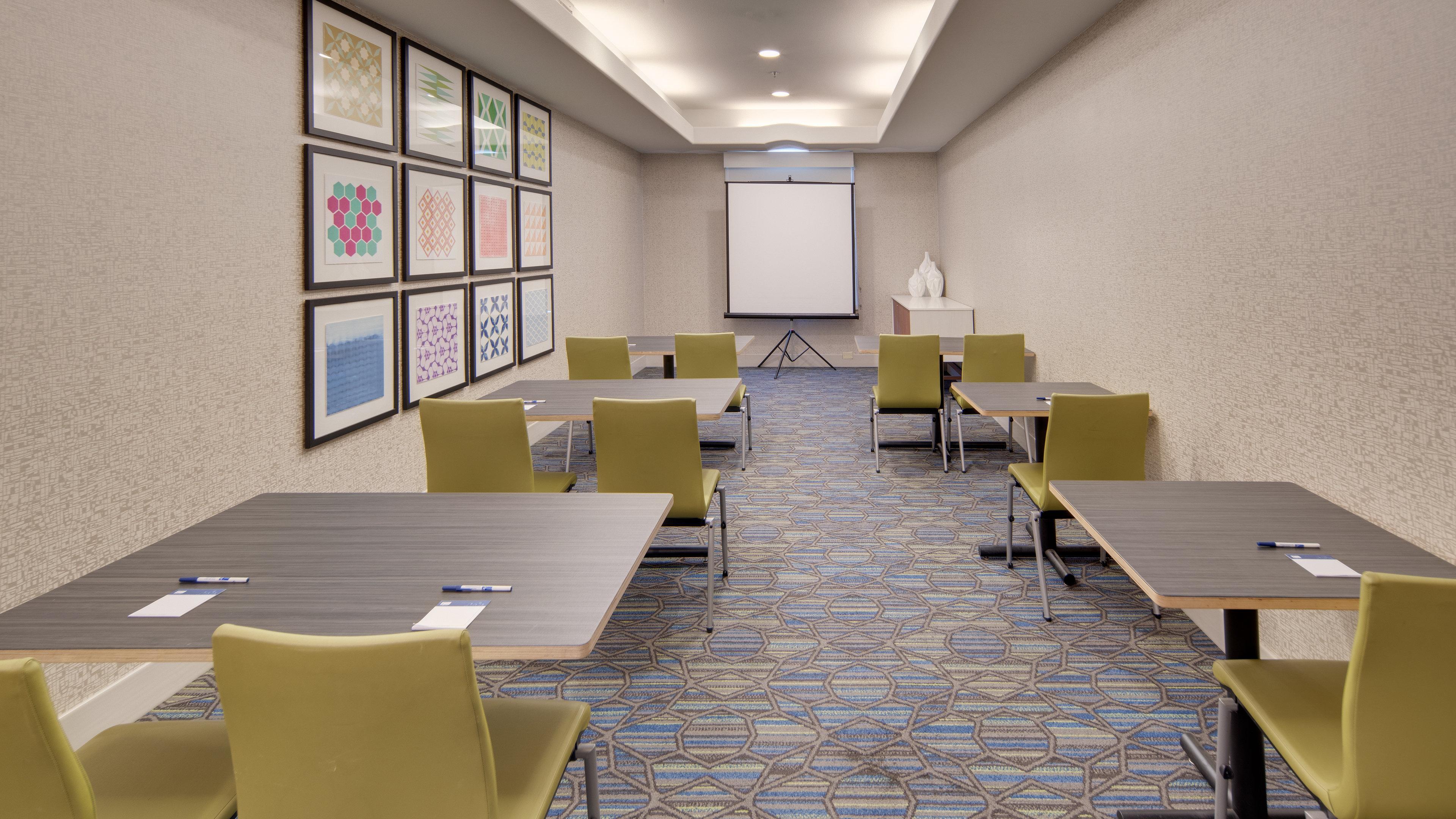 Holiday Inn Express & Suites Dinuba West By Ihg Exterior photo